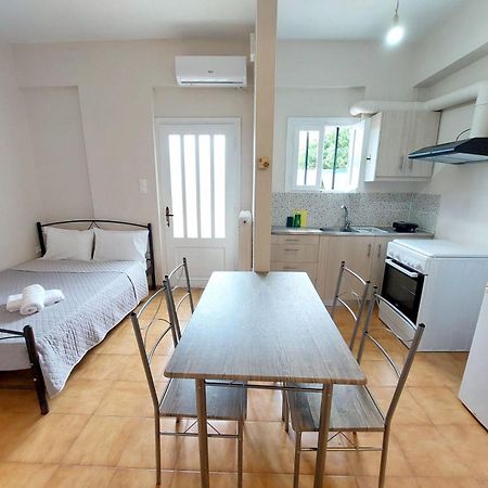 Estia Holiday Apartment & Studio バティ エクステリア 写真