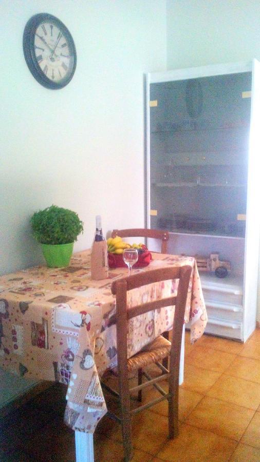 Estia Holiday Apartment & Studio バティ エクステリア 写真