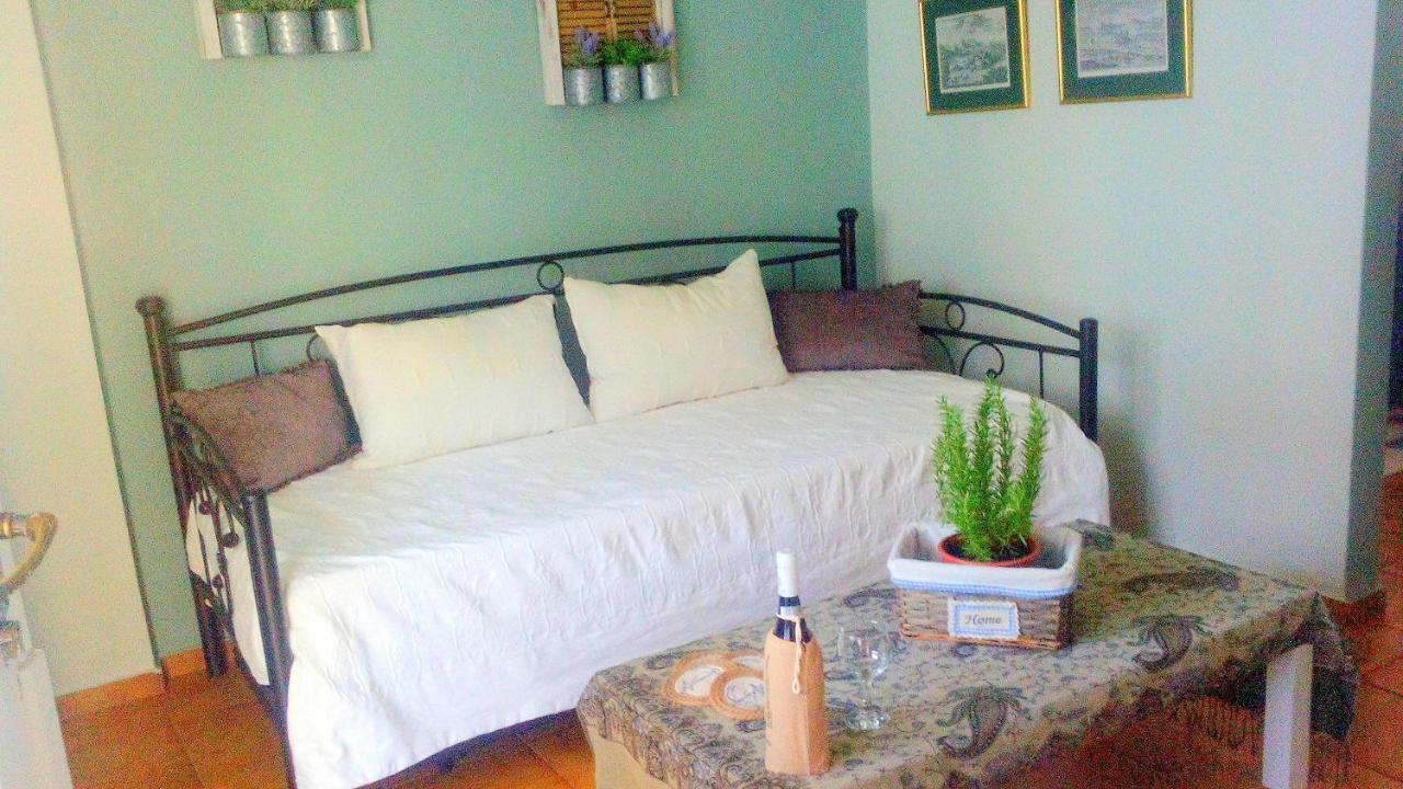 Estia Holiday Apartment & Studio バティ エクステリア 写真